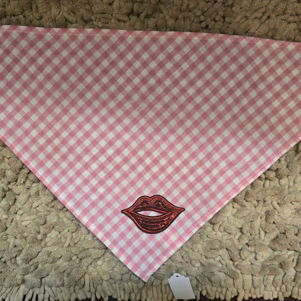 New Dog‎ pet pink white gingham checked scarf Sparkle red lips 24x12